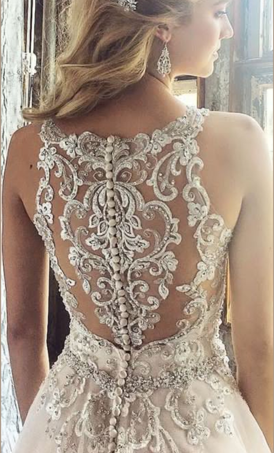 Things to consider when choosing a wedding dress