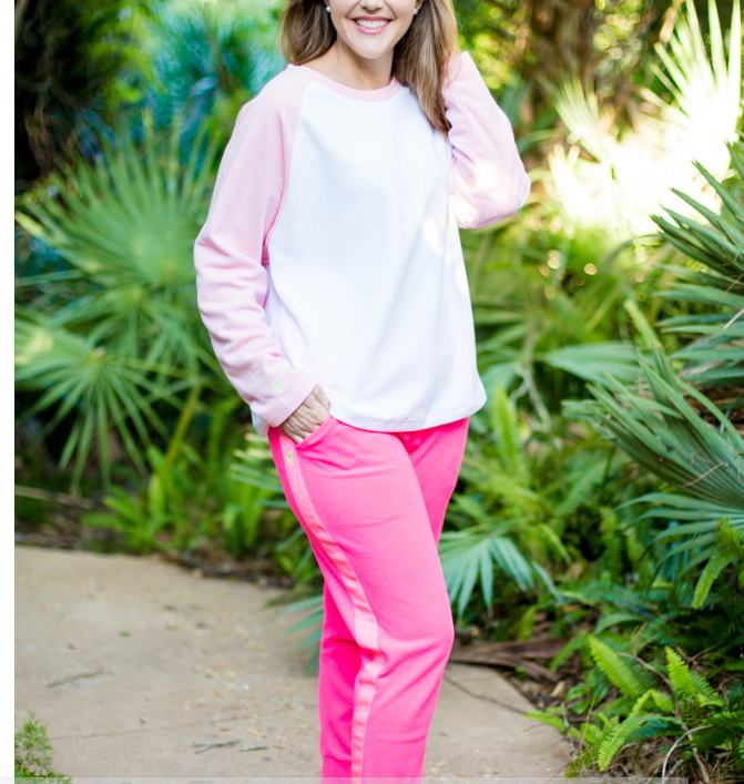 Casual stay at home mom outfits.