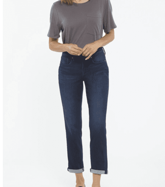 Wear clothes that look pretty and stylish