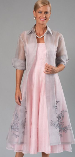 Read more about the article Petite special occasion dresses for older ladies